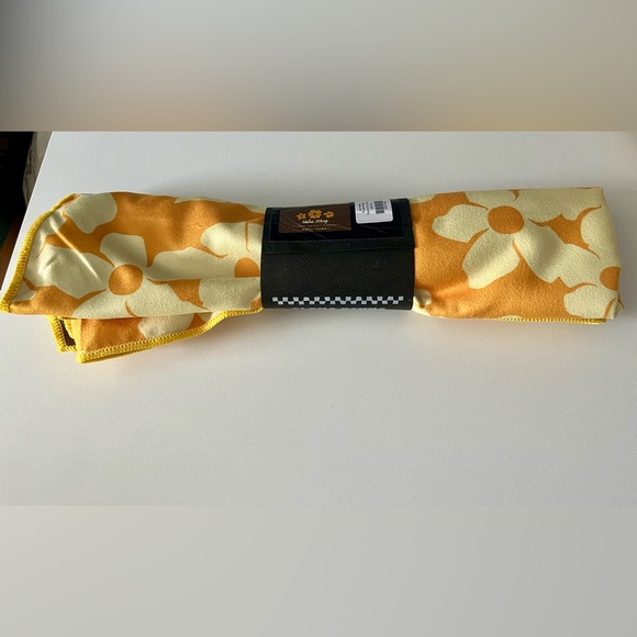 Aloha Exchange Quick Dry Towel - Picture 4 of 4